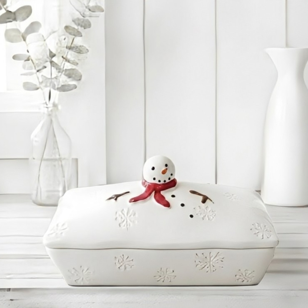 NEW Stoneware Snowman Lidded Baker/Holiday Casserole Dish